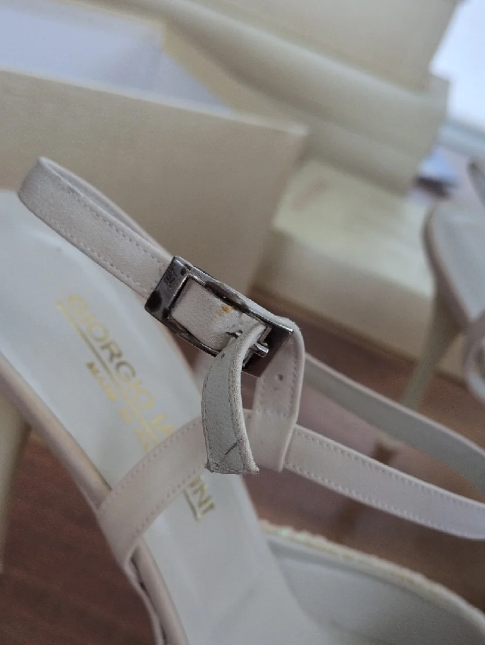 🆕 Vintage Giorgio Armani Cream Pointed Toe Ankle-Strap Pumps
